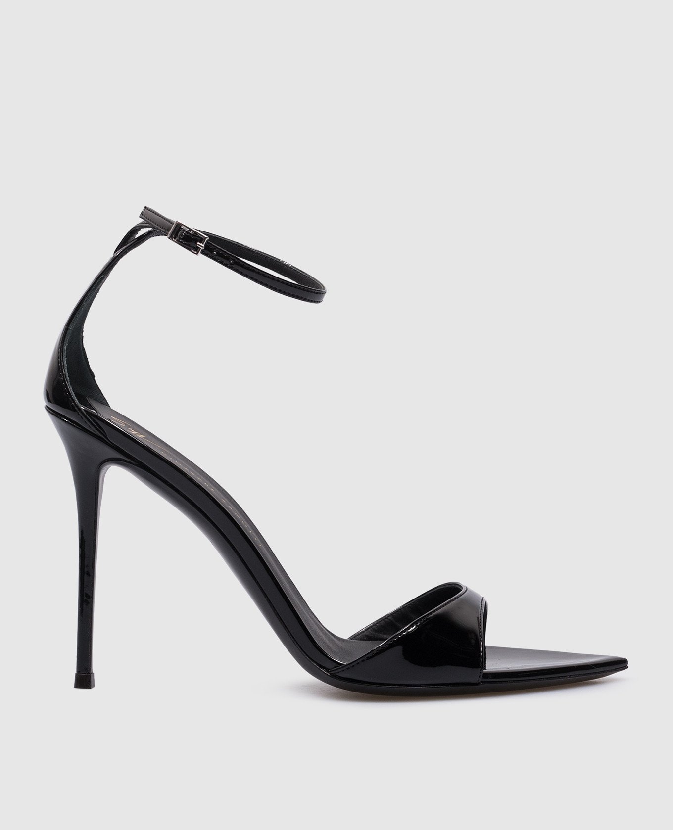 Intrigo-Sandalen aus schwarzem Lackleder