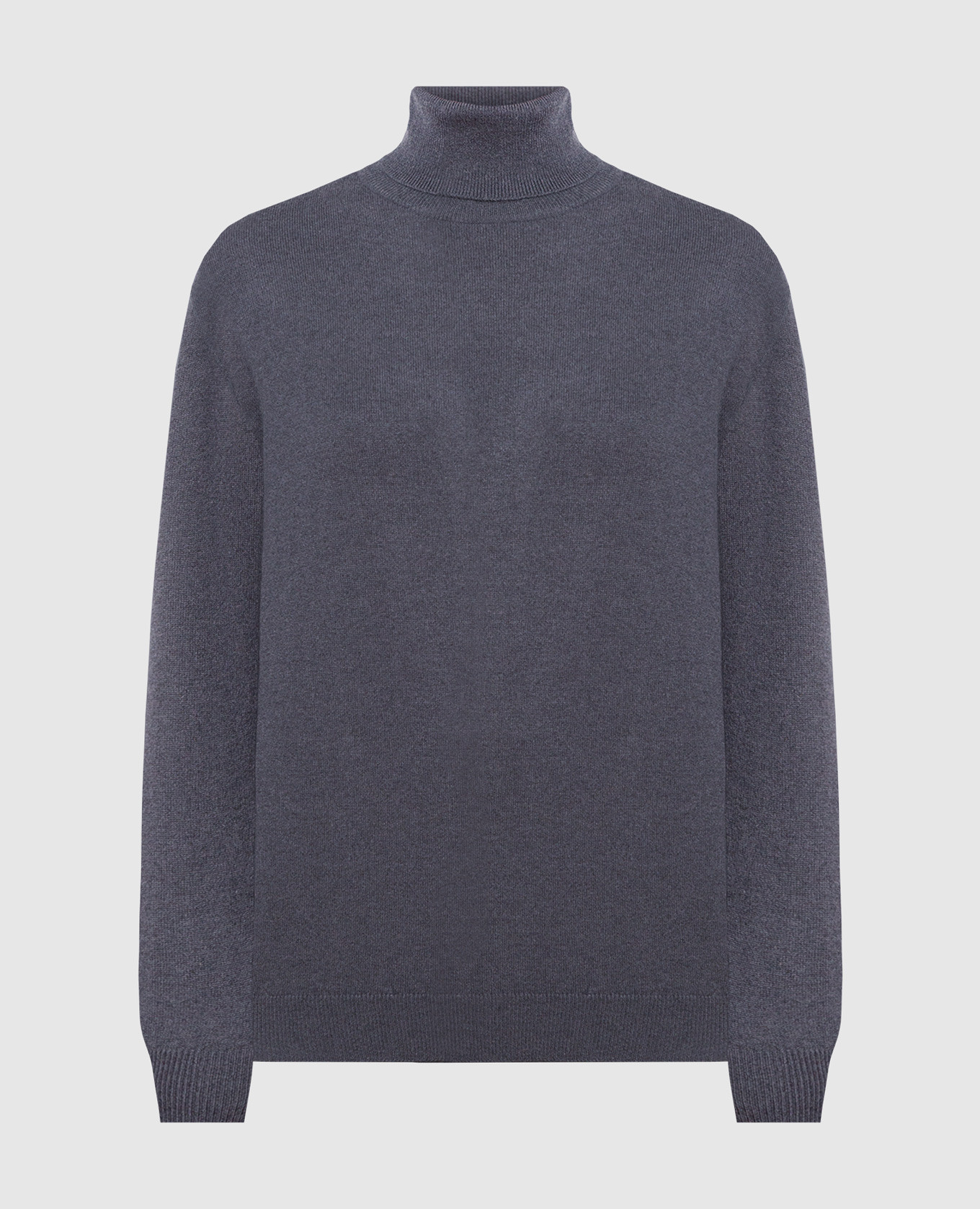 Gray cashmere turtleneck with monil chain
