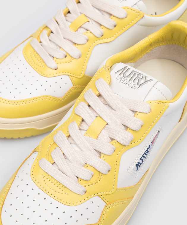 AUTRY Yellow leather sneakers with a logo A13IAULWWB27 image 5