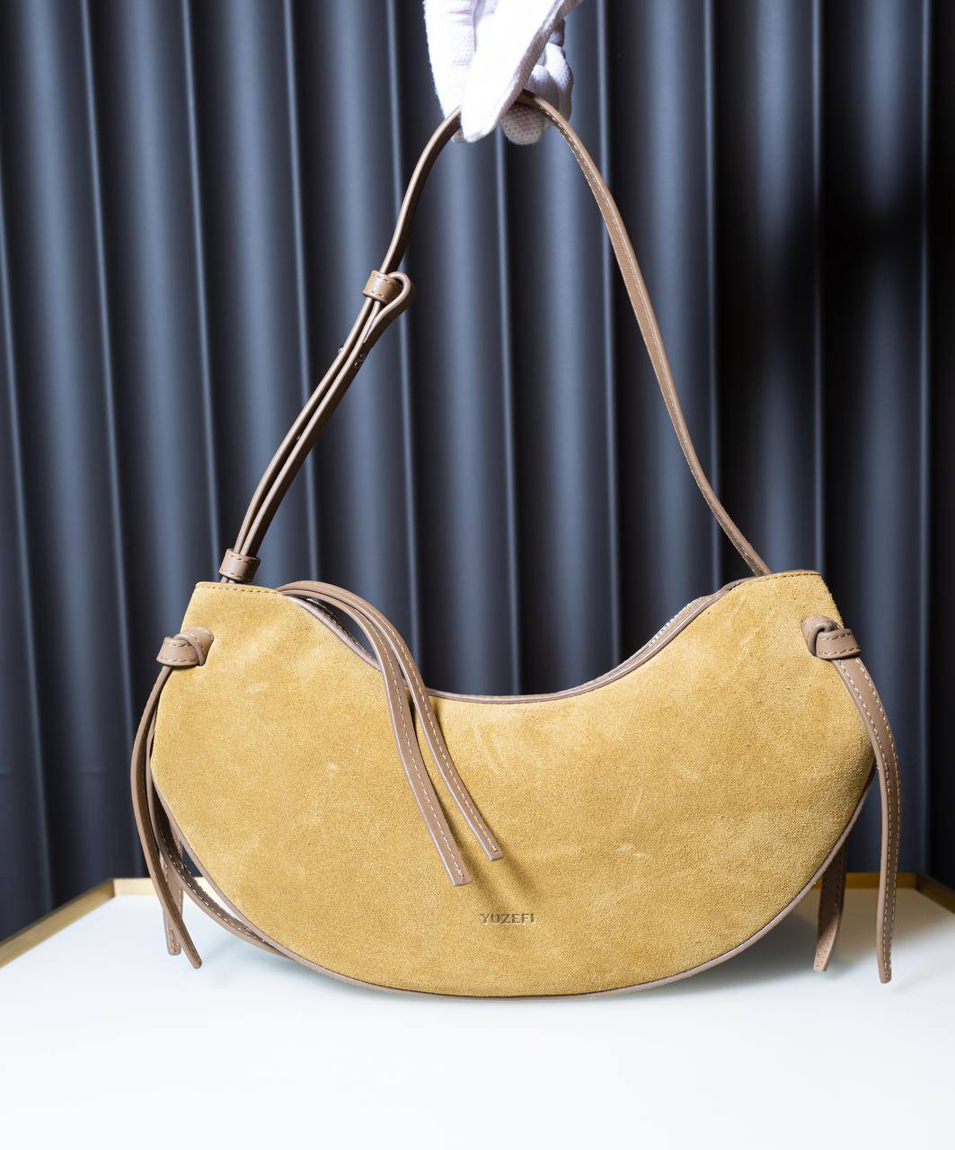 YUZEFI Замшева сумка-хобо кольорку хакі Fortune Cookie FORTUNECOOKIE зображення 6