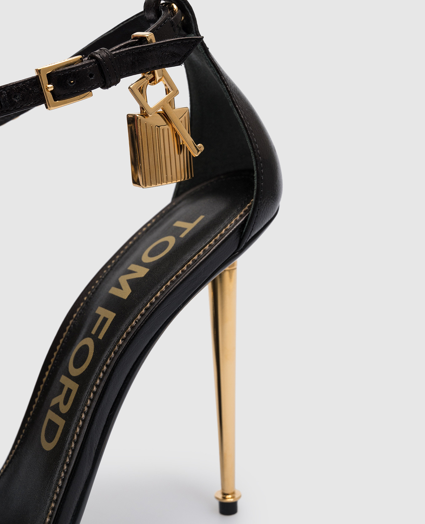 Tom Ford - Черные кожаные босоножки Naked с подвесками