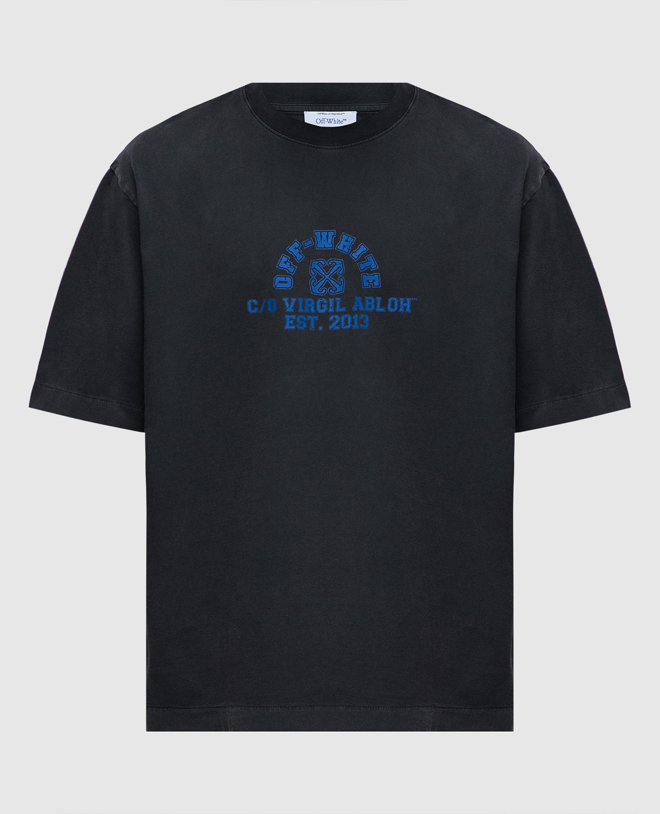 Gray t-shirt with logo print