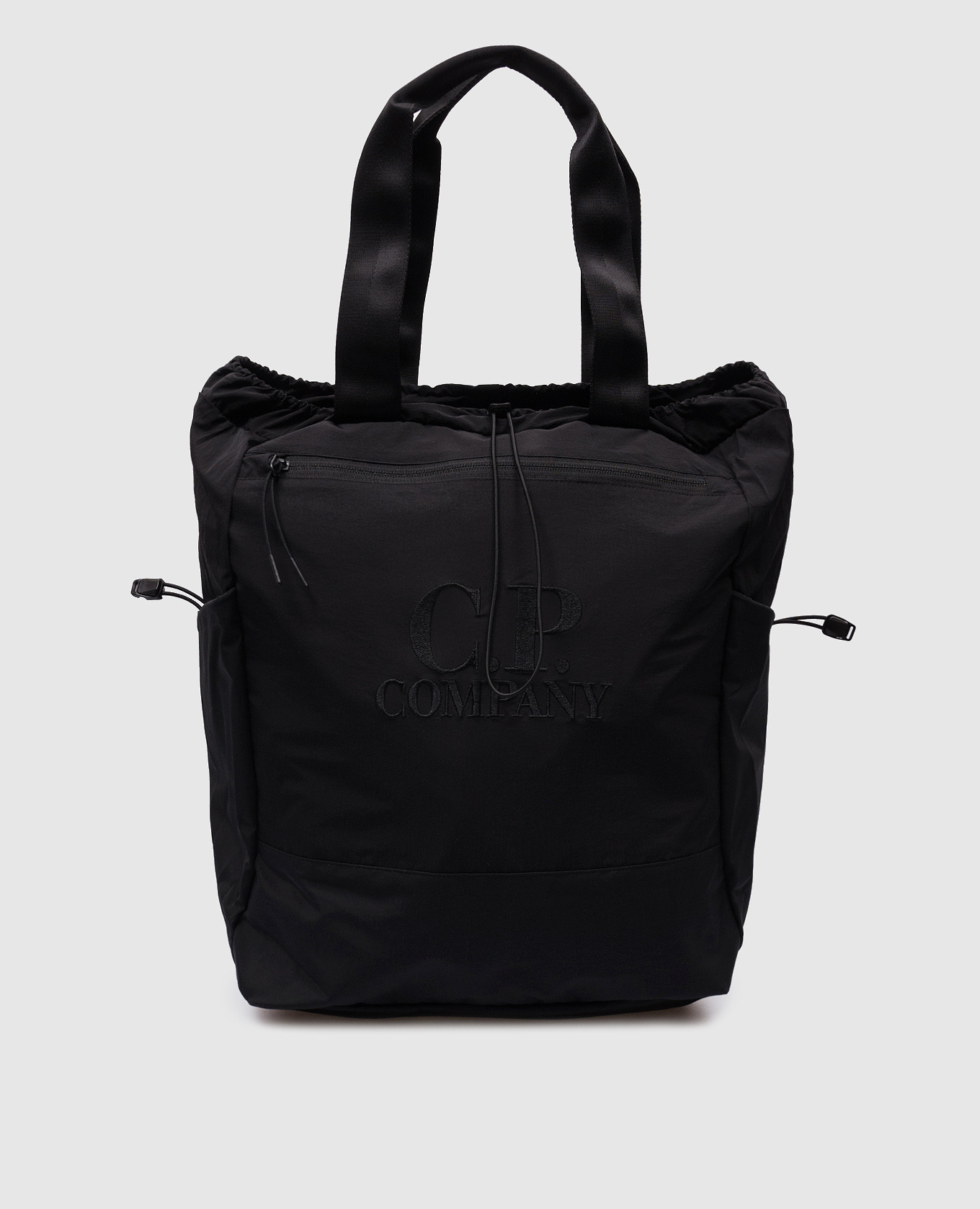 Черный рюкзак с вышивкой логотипа
