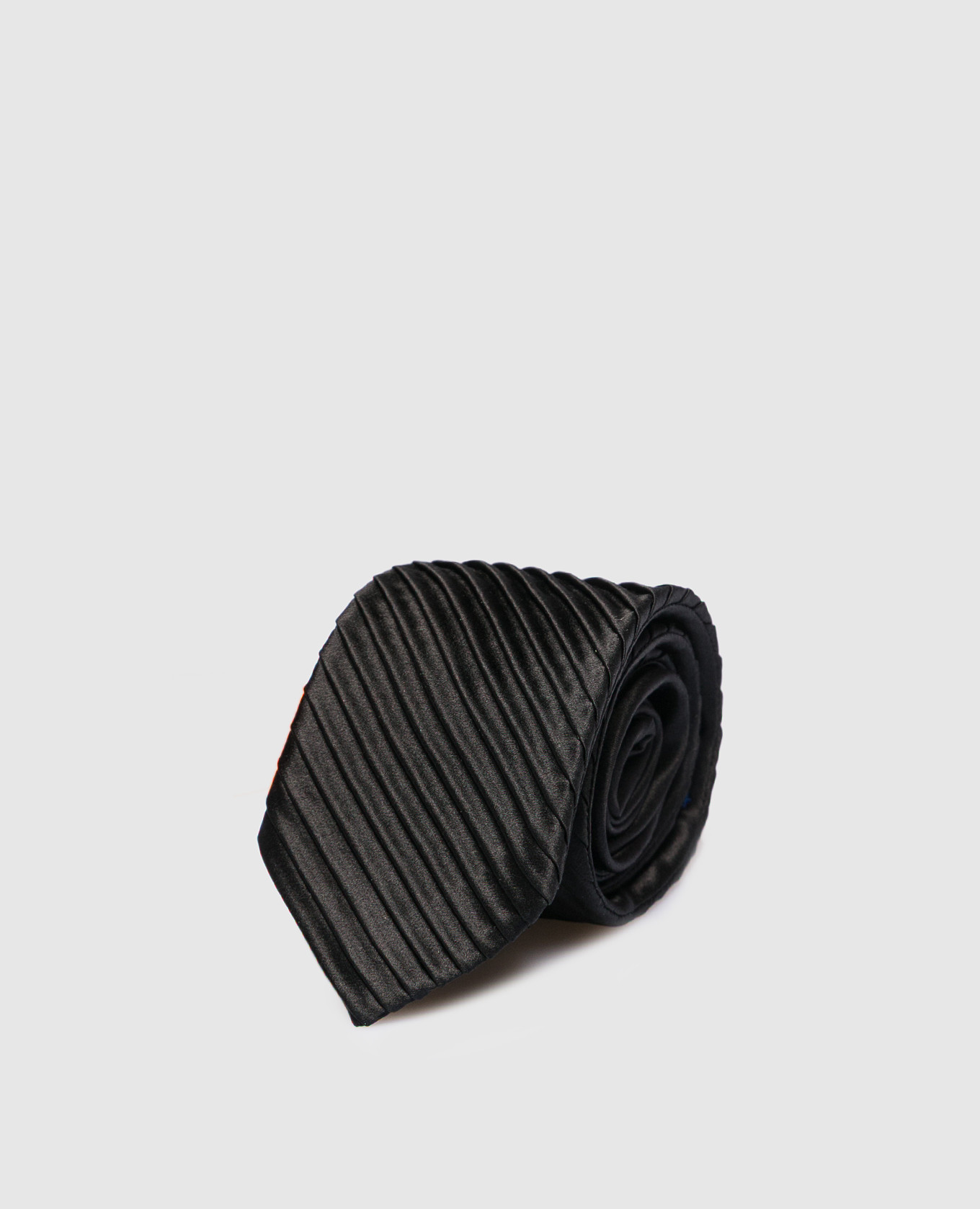Children's black tie made of silk with pleating