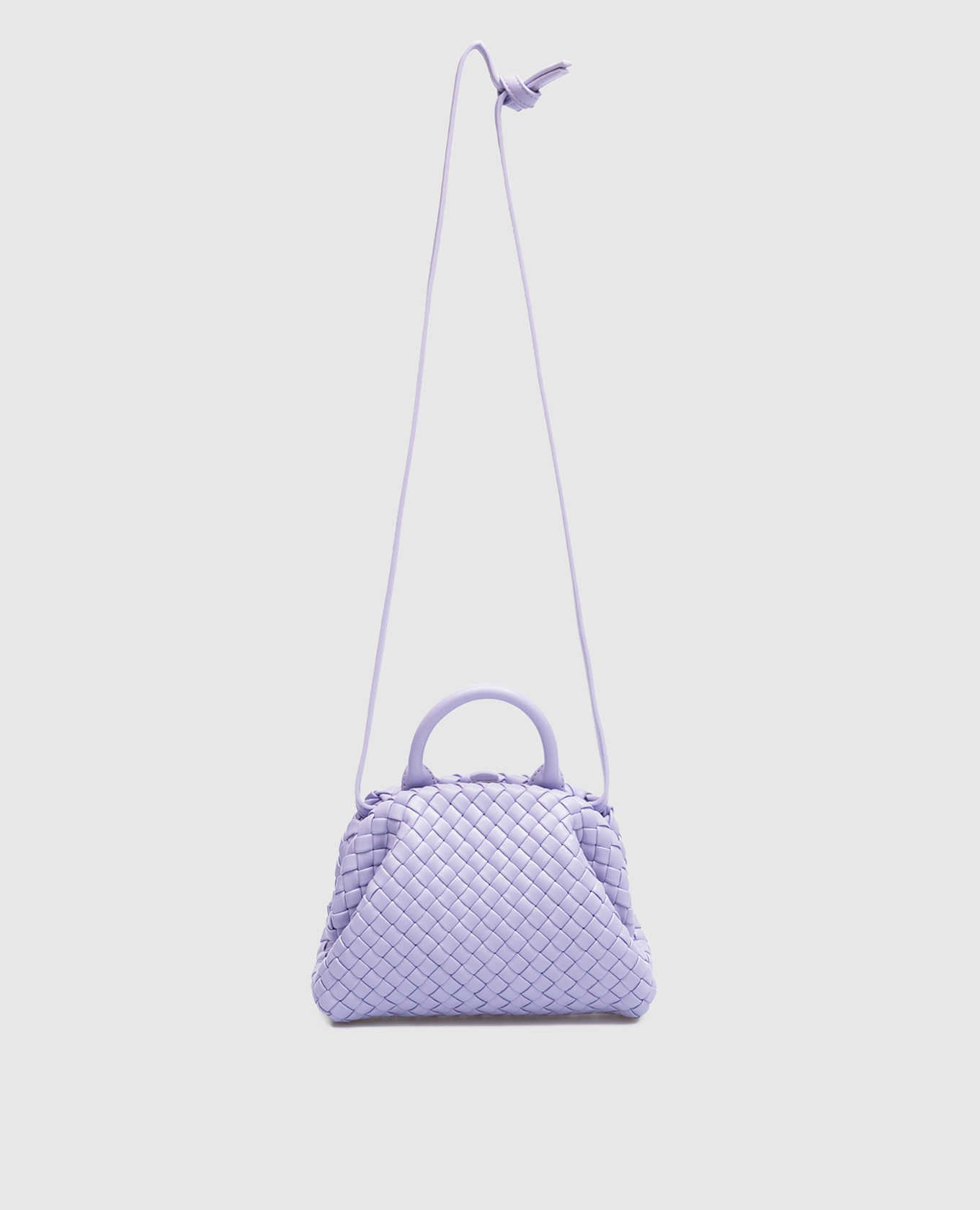Фиолетовая кожаная сумка с плетением