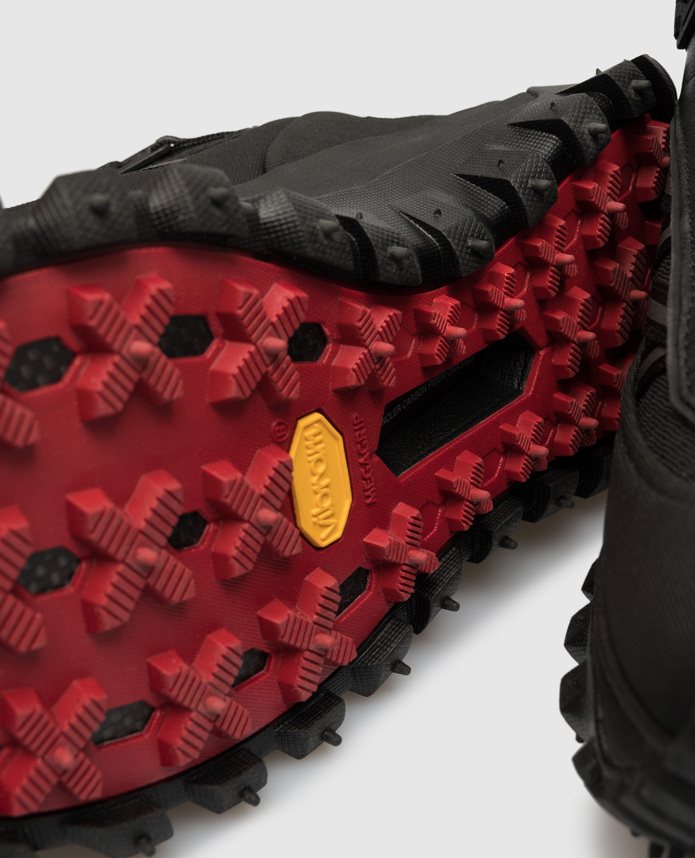 Moncler Черные комбинированные кроссовки Trailgrip GTX 4M00060M2058 изображение 6