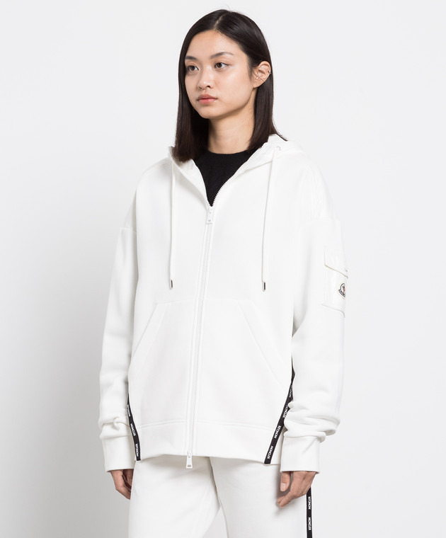 Moncler - Белая спортивная кофта с брендированной отделкой