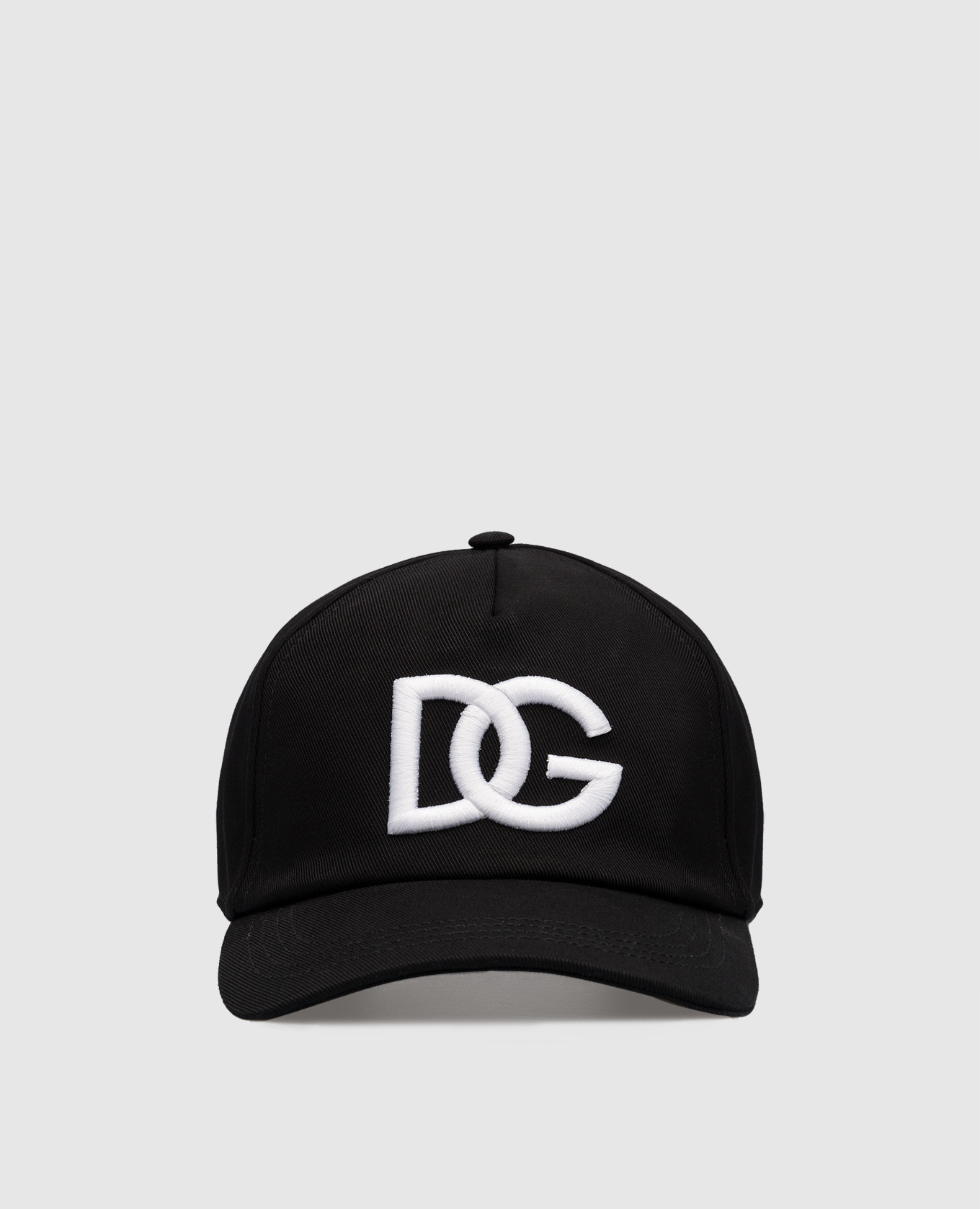 Черная кепка с контрастной вышивкой логотипа DG